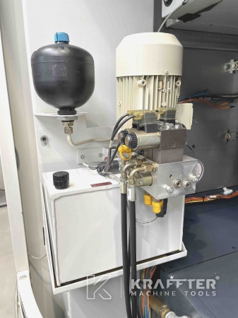 Centro di lavoro a controllo numerico MIKRON HSM 800 20690-041 Macchine utensili occasione