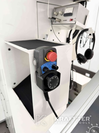 Acquisto e vendita in tutto il mondo di Rettificatrice a coordinate CNC d'occasione HAUSER S40-400 90128