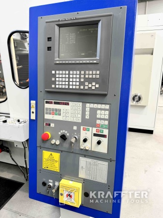 Controllo numerico su macchina utensile HAUSER S35-400 90103