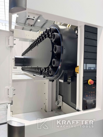 Lavorazioni meccaniche di precisione - Centro di lavoro d'occasione MAZAK Variaxis C-600 90161