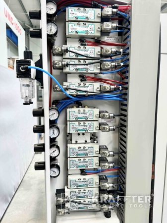 Armadi elettrici industriali su JONES & SHIPMAN Ultramat 650 Easy-B 90120