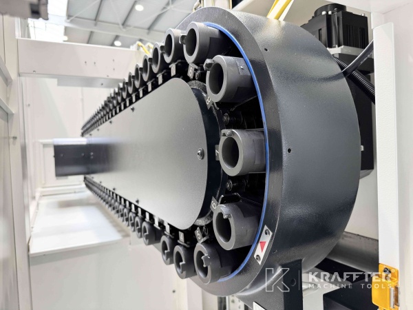 Meccanica di precisione MAZAK Variaxis C-600 90161 Macchine utensili d'occasione