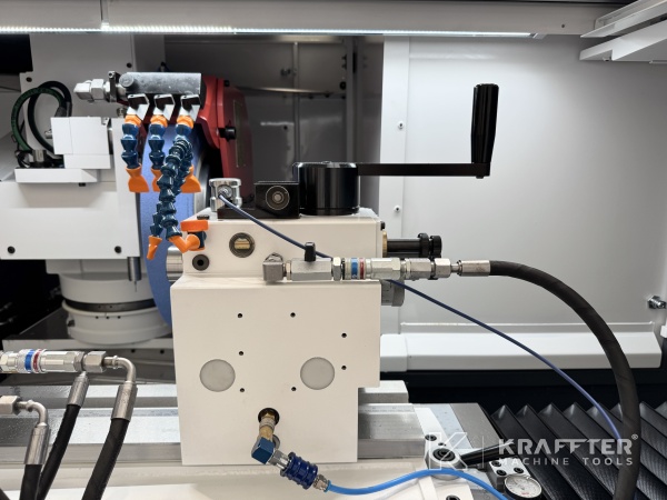 Acquisto e vendita in tutto il mondo di Rettificatrice cilindrica CNC d'occasione STUDER S33 90149