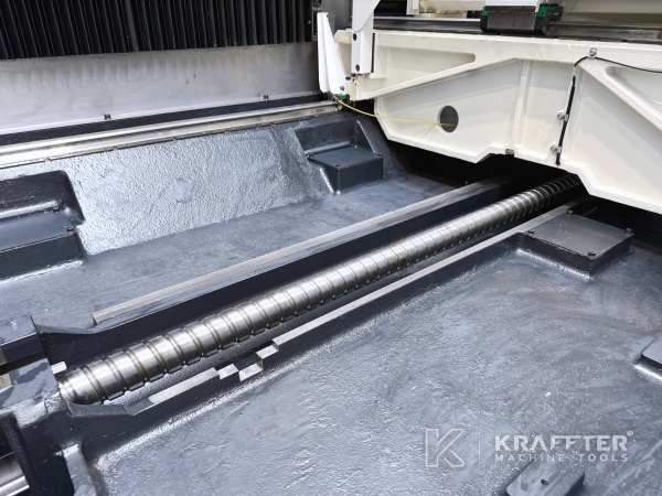 KRAFFTER venditore di macchine utensili d'occasione MAZAK VTC 800/30SR 90187