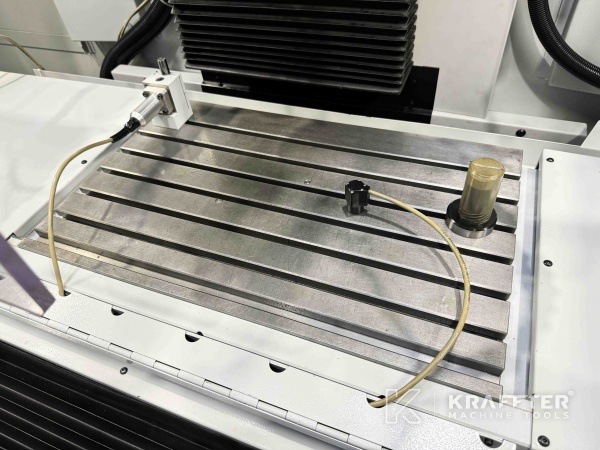 Acquisto e vendita in tutto il mondo di Rettificatrice a coordinate CNC d'occasione HAUSER S35-400 90095