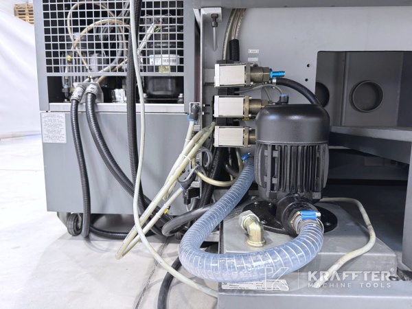 Centro di lavoro d'occasione CHIRON FZ 08K S HSP 90066 liquidazione Italia, Europa, e internazionale