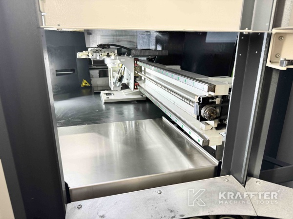 Vendita di Centro di lavoro MIKRON UCP 600 Vario 90074 Macchine utensili d'occasione