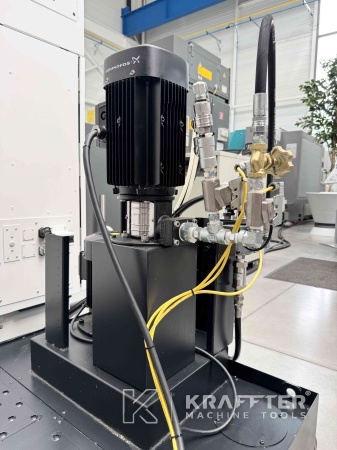 Centro di lavoro in vendita MAZAK Variaxis C-600 90161 Macchine utensili d'occasione