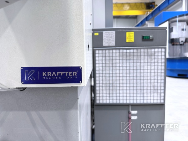 Targa segnaletica Centro di lavoro CHIRON FZ 08K S HSP presso KRAFFTER 90066