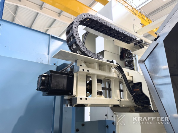 Centro di tornitura-fresatura d'occasione OKUMA Multus B400 90175 liquidazione Italia, Europa, e internazionale