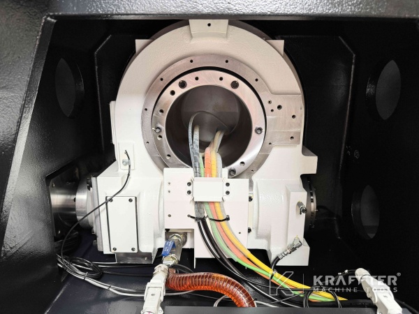 MAZAK Variaxis C-600 90161 Grande tavolo per la produzione di stampi, matrici