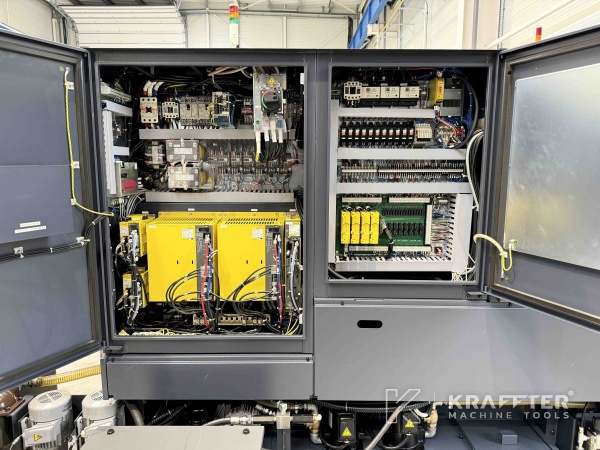 Armadi elettrici industriali su MIYANO BNJ 42 SY3 90118