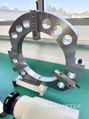 Attrezzatura per Rettificatrice cilindrica CNC TACCHELLA Elektra UA 1200 90114 presso KRAFFTER