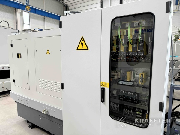 Macchine industriali per tornitura Tornio CNC BENZINGER TNI B6 90116