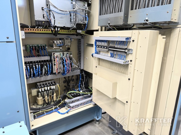 Armadio elettrico Centro di tornitura fresatura OKUMA Multus B400 90175