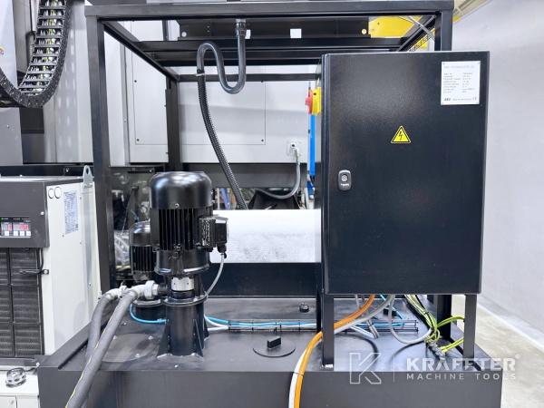 Convogliatore trucioli su AMADA Techster 106 90163