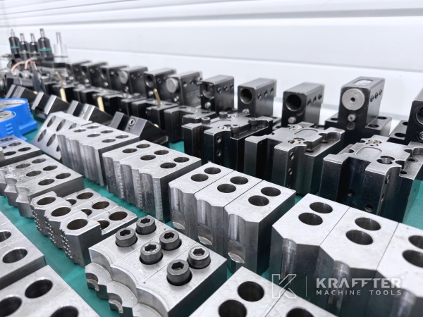 Attrezzatura per Tornio CNC NAKAMURA TOME NTJ 100 90190 presso KRAFFTER