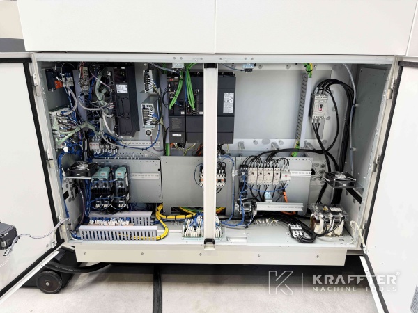 Armadi elettrici industriali su MAZAK Variaxis C-600 90161