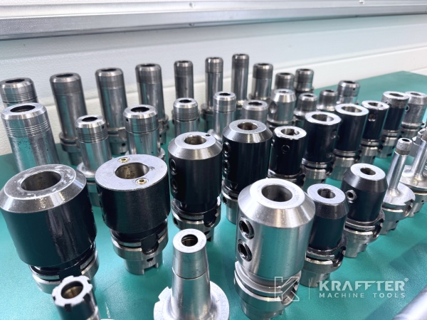 Attrezzatura per Centro di tornitura fresatura OKUMA Multus B400 90175 presso KRAFFTER