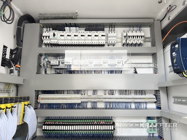 Armadio elettrico per macchina industriale STUDER S33 90177