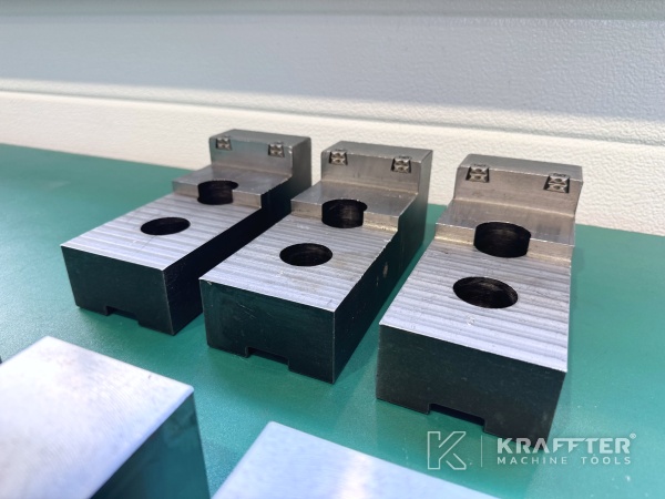 Attrezzatura per Tornio verticale CNC MAZAK Mega Turn 900 90171 presso KRAFFTER
