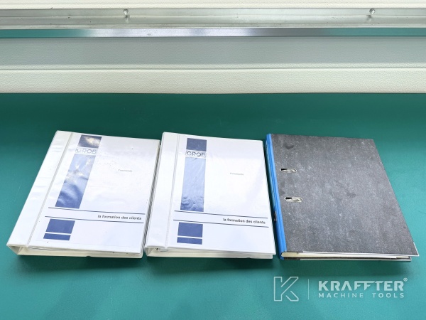 Accessori, attrezzature e manuali utente su GROB G350 90169 presso KRAFFTER