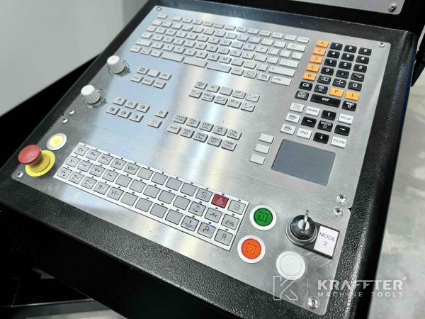 Controllo numerico HEIDENHAIN iTNC 530 HSCI su macchina utensile EUMACH UMC1000 90122