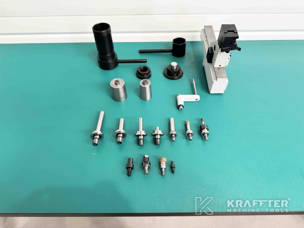 Accessori, attrezzature e strumenti su Rettificatrice cilindrica CNC KELLENBERGER Kel-Vista UR 175/1000 90099