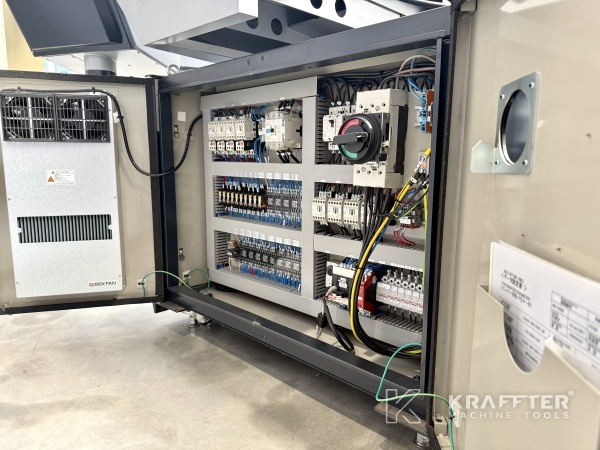 Armadi elettrici industriali su OKAMOTO ACC42 SA-iQ 90152