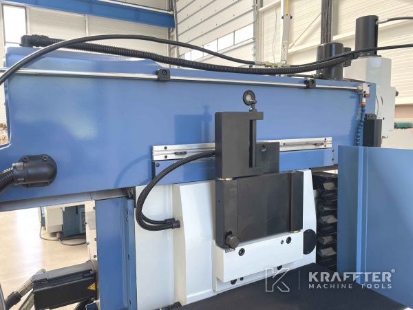Fresatrice CNC d'occasione PEDERSEN VPF-970TI 20689-997 3 assi in vendita