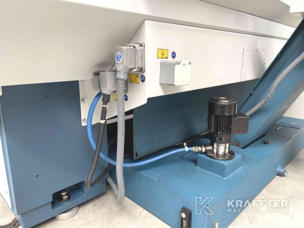 Tornio CNC ad autoapprendimento per metalli d'occasione ROMI M 510 90065
