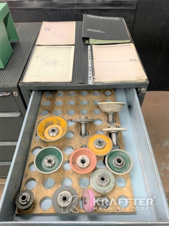Accessori, attrezzature e manuali utente su DECKEL S11 20689-956 presso KRAFFTER