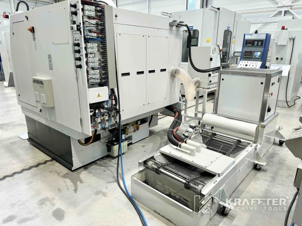 Rettificatrice cilindrica CNC d'occasione JONES & SHIPMAN Ultramat 650 Easy-B 90120 liquidazione Italia, Europa, e internazionale