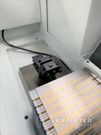 Acquisto e vendita in tutto il mondo di Rettifica tangenziale CNC d'occasione JONES & SHIPMAN 524 EASY 20689-961