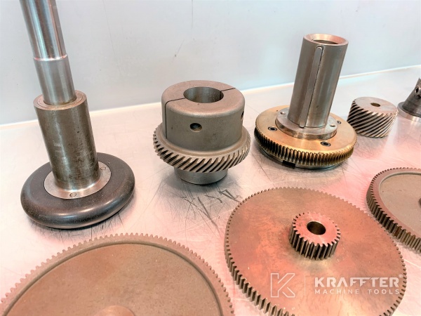 Attrezzatura per Macchina dentatrice a creatore MIKRON 102.04 20689-930 presso KRAFFTER