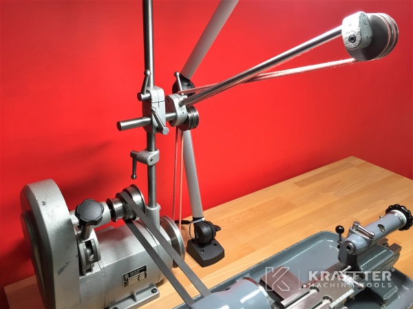 Macchina utensile usata per lavorazione meccanica, Tornio convenzionale SCHAUBLIN 70 20689-919