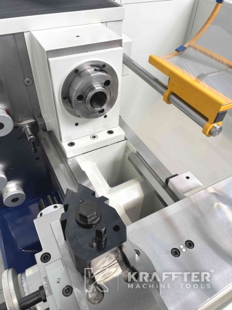 Macchina utensile usata per lavorazione meccanica, Tornio convenzionale SCHAUBLIN 150 20690-019