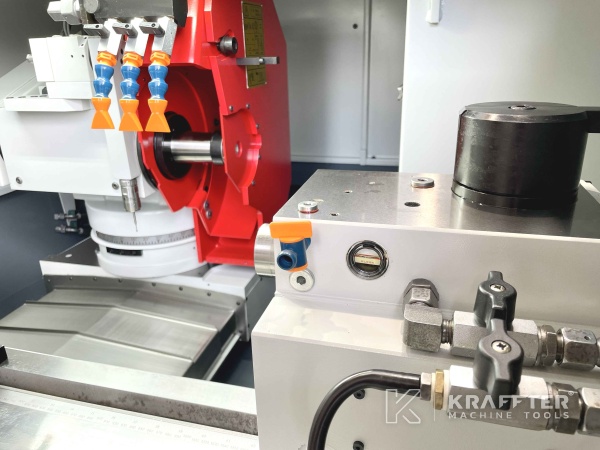 Acquisto e vendita in tutto il mondo di Rettificatrice cilindrica CNC d'occasione STUDER Favorit CNC 20690-016